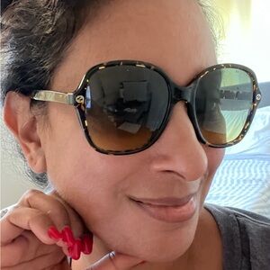 Gucci Women's Tortoise Acetate Sunglasses With GG Logo 54mm Rounded Lens